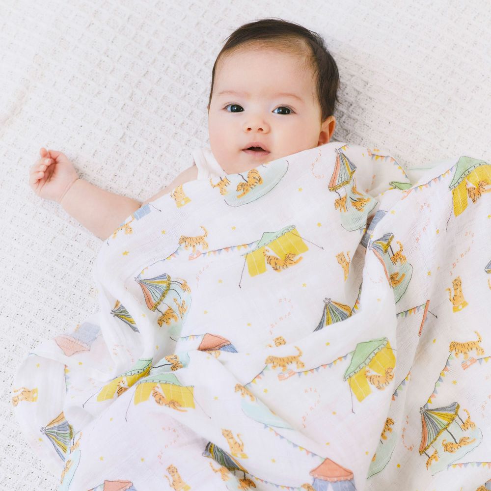 aden+anais（エイデンアンドアネイ）【日本正規品】モスリンコットン おくるみ 3枚セット year of the tiger 3-pack classic swaddles【数量限定！2022年の干支のトラ柄】 【ボックス入り】