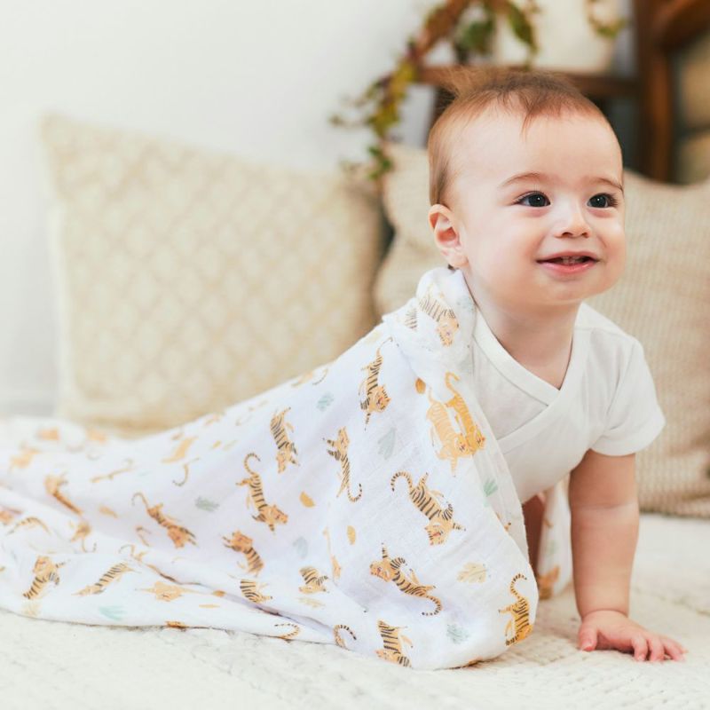 aden+anais（エイデンアンドアネイ）【日本正規品】モスリンコットン おくるみ 3枚セット year of the tiger 3-pack classic swaddles【数量限定！2022年の干支のトラ柄】 【ボックス入り】