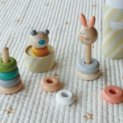 新品タグ付き　 ブロッサムバニー　ビーベージュ S Amazon.co.jp: Jellycat(ジェリーキャット) ブロッサム ビー