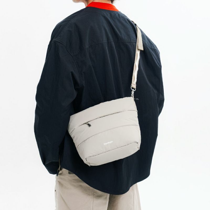 Topologie べサス ブラック バッグ単体 トポロジー Topologie/トポロジー Besace Puffer べサス【バッグ単体