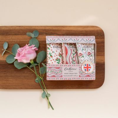 今だけお値下げ♡イマン ポワージュピンクビード入りキャニスター　まとめ売り　新品 今だけお値下げ♡イマン ポワージュピンクビード入りキャニスター