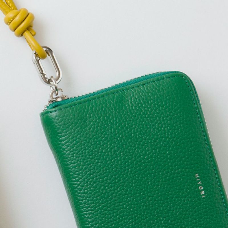 HIYORI（ひより） ハンドストラップ付 バイカラーラウンドB7ウォレット